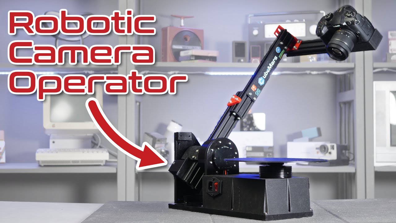 camera-robot-captures-product camera-robot-captures-product